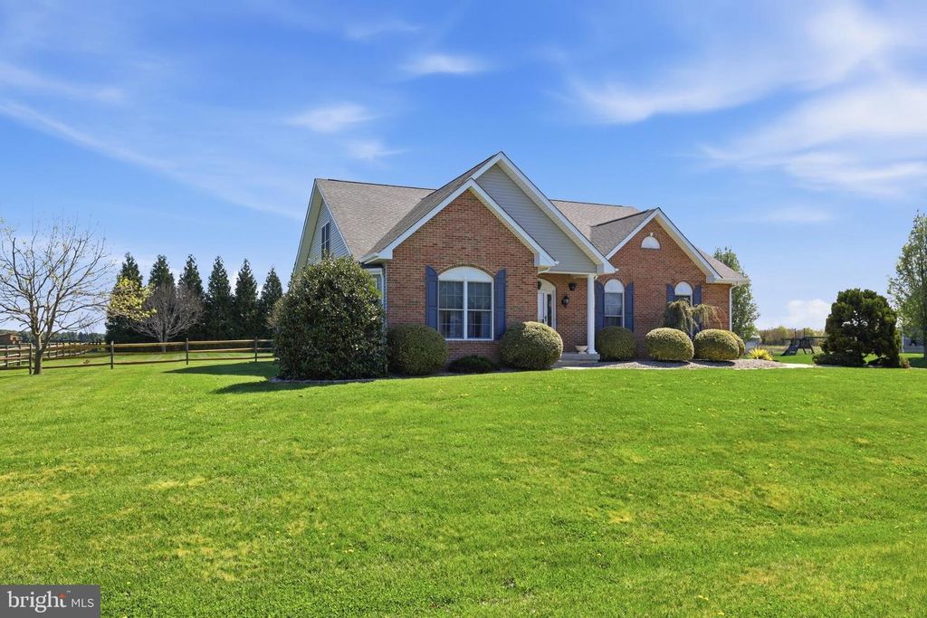 Image 60 of property listing at 195 WINNOW DR, Clayton, DE 19938