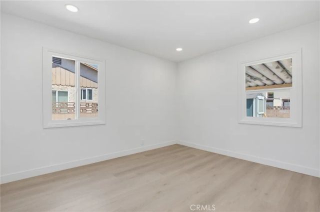 570 N East End Avenue, Pomona, CA 91767