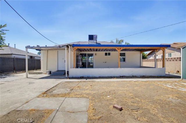 570 N East End Avenue, Pomona, CA 91767