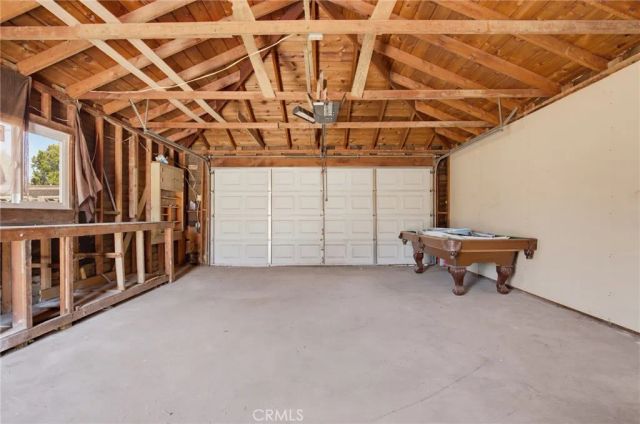 570 N East End Avenue, Pomona, CA 91767