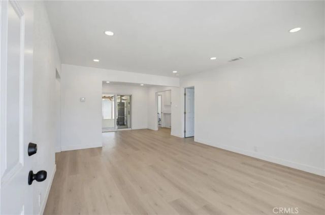 570 N East End Avenue, Pomona, CA 91767