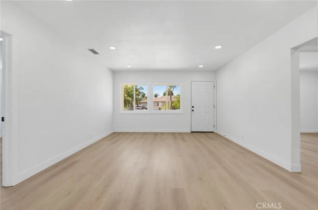 570 N East End Avenue, Pomona, CA 91767