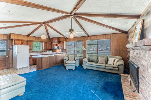 544 Rose Circle, Gordonville, TX 76245