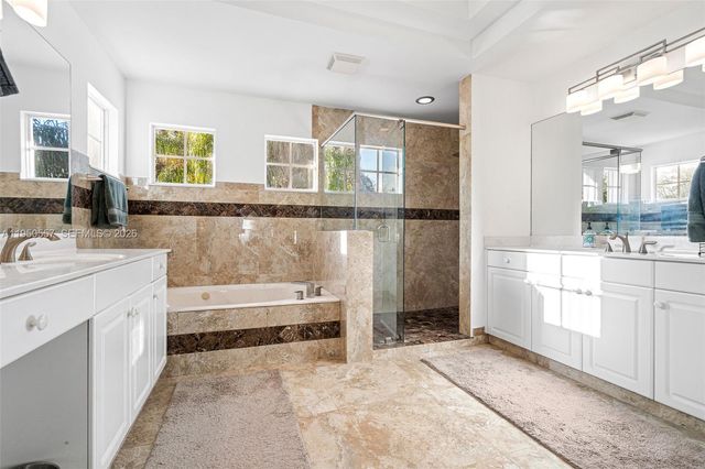 5923 NW 54th Cir, Coral Springs, FL 33067