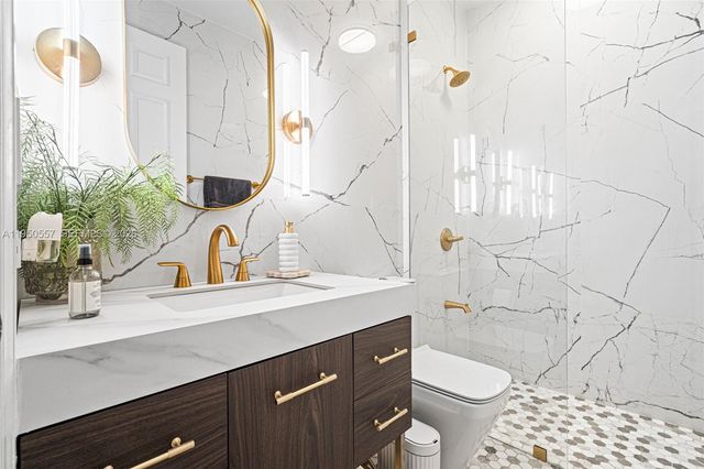 5923 NW 54th Cir, Coral Springs, FL 33067