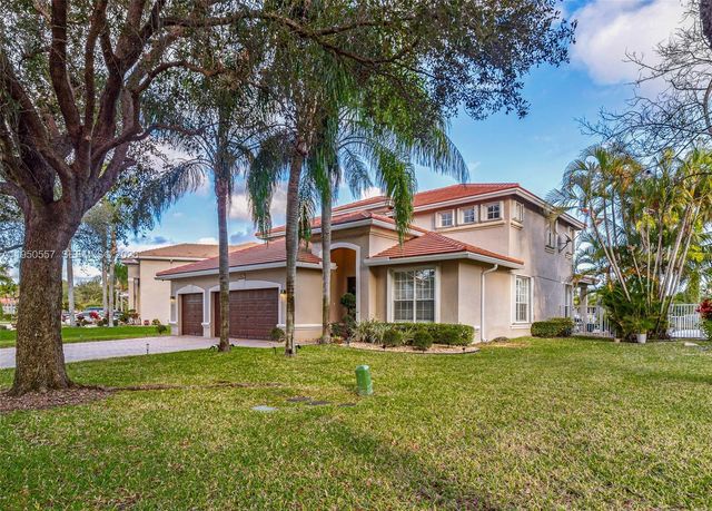5923 NW 54th Cir, Coral Springs, FL 33067