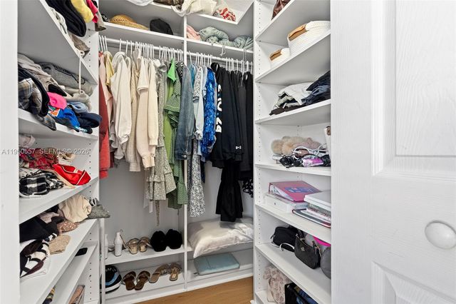 5923 NW 54th Cir, Coral Springs, FL 33067