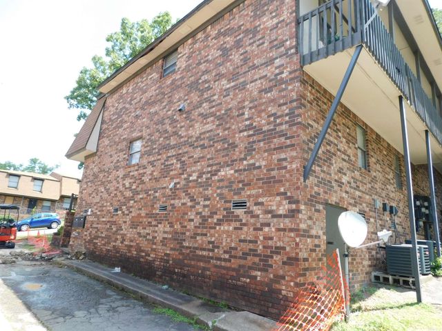 9 Meredith Court, Little Rock, AR 72205
