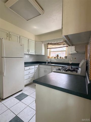 509 Country Club Drive, Pasadena Park, MO 63121