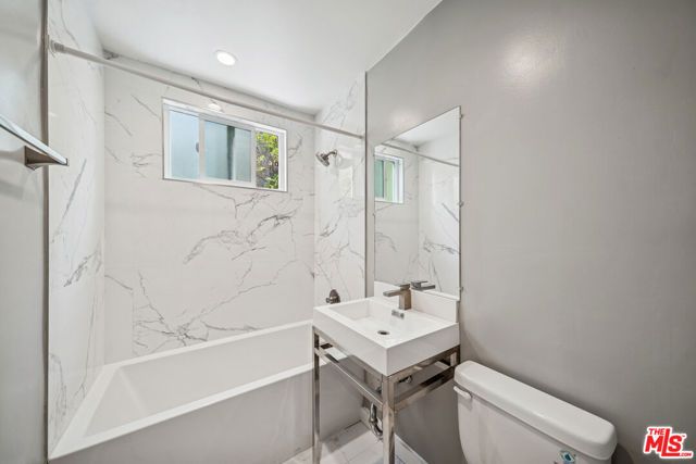 252 S New Hampshire 4, Los Angeles, CA 90004