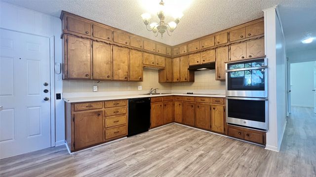 5429 Farnsworth Avenue, Fort Worth, TX 76107