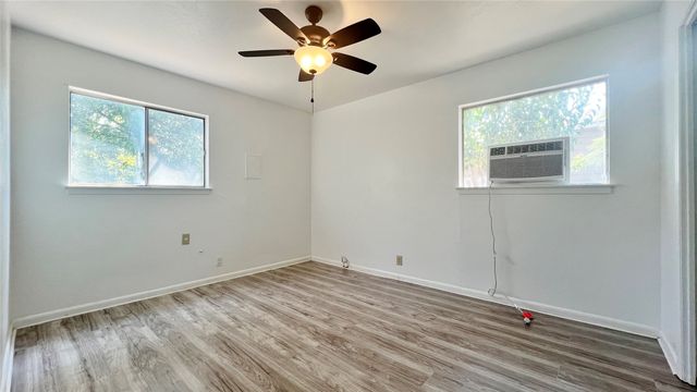 5429 Farnsworth Avenue, Fort Worth, TX 76107