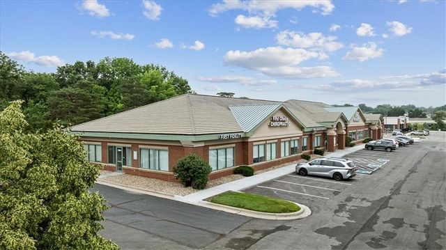 11960 Quivira Road, Overland Park, KS 66210