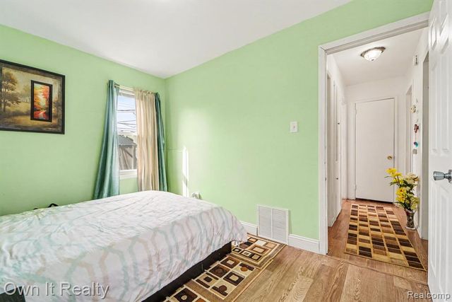 1647 Stewart Avenue, Lincoln Park, MI 48146