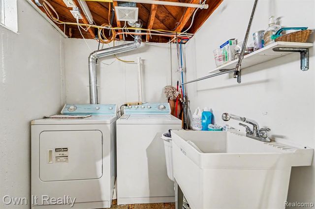 1647 Stewart Avenue, Lincoln Park, MI 48146