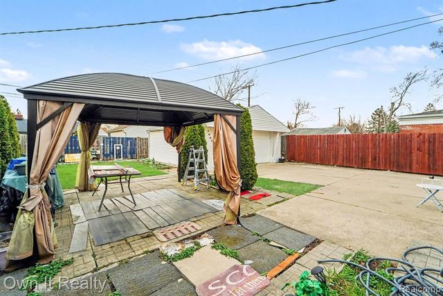 1647 Stewart Avenue, Lincoln Park, MI 48146