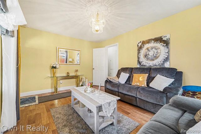 1647 Stewart Avenue, Lincoln Park, MI 48146