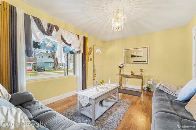 1647 Stewart Avenue, Lincoln Park, MI 48146