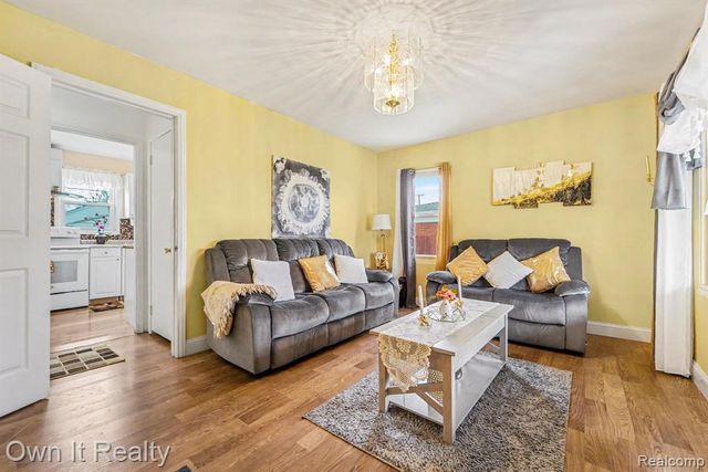 1647 Stewart Avenue, Lincoln Park, MI 48146