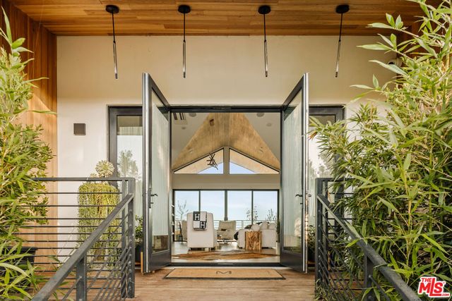 5904 Kanan Dume Road, Malibu, CA 90265