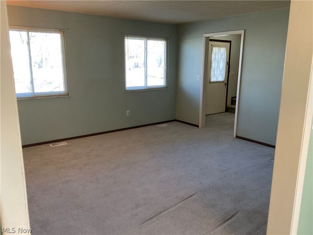 37818 Lake Shore Boulevard, Eastlake, OH 44095