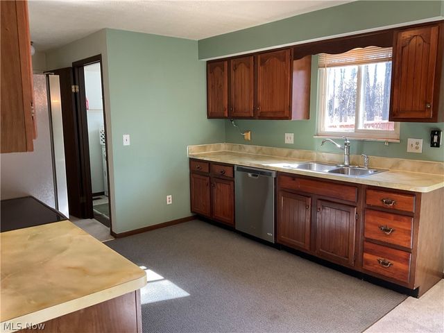 37818 Lake Shore Boulevard, Eastlake, OH 44095