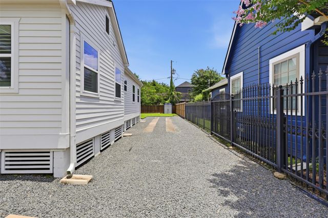 1144 Dorothy Street, Houston, TX 77008
