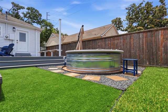 1144 Dorothy Street, Houston, TX 77008