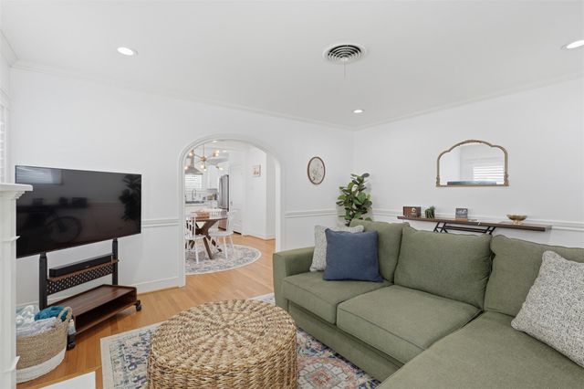 1144 Dorothy Street, Houston, TX 77008