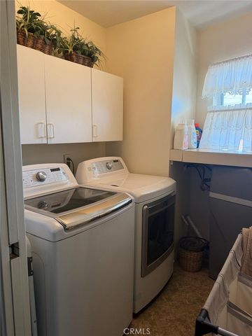 8553 Lowman, Downey, CA 90240
