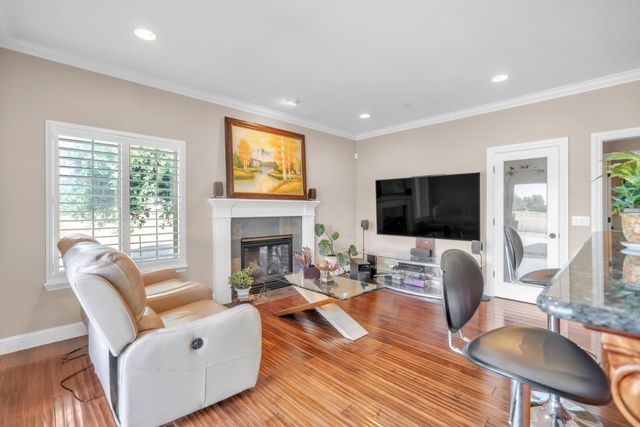 8654 Bradshaw Rd, Elk Grove, CA 95624