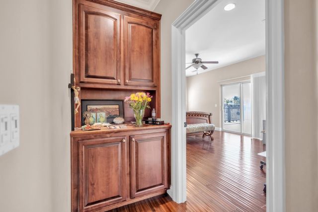 8654 Bradshaw Rd, Elk Grove, CA 95624