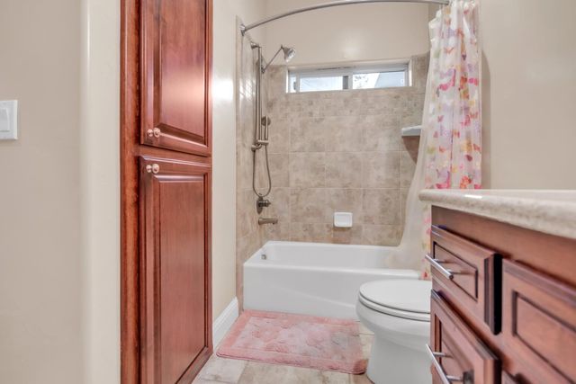 8654 Bradshaw Rd, Elk Grove, CA 95624