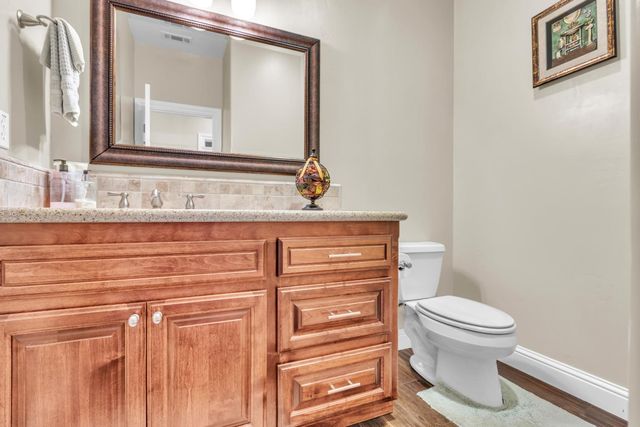 8654 Bradshaw Rd, Elk Grove, CA 95624