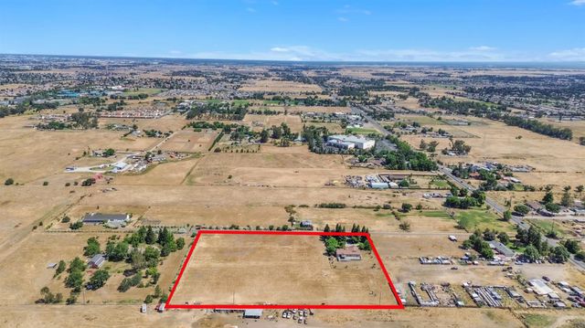 8654 Bradshaw Rd, Elk Grove, CA 95624