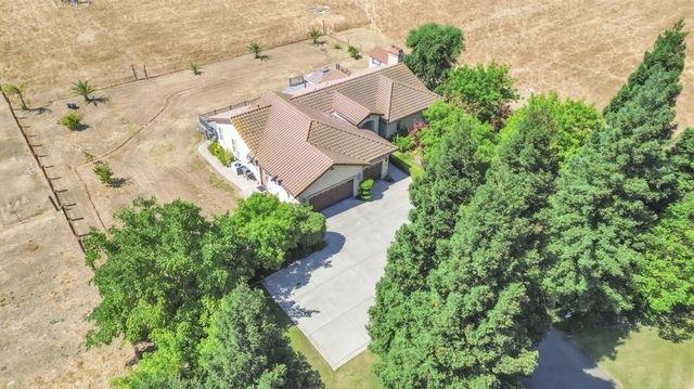 8654 Bradshaw Rd, Elk Grove, CA 95624