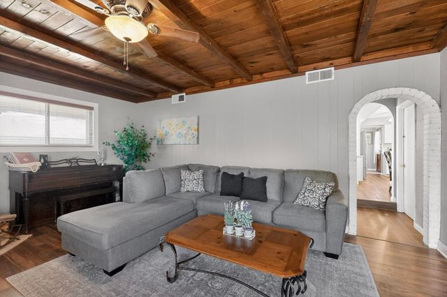 4000 Las Cimbras Court SE, Rio Rancho, NM 87124