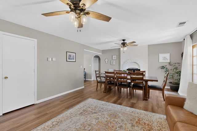4000 Las Cimbras Court SE, Rio Rancho, NM 87124