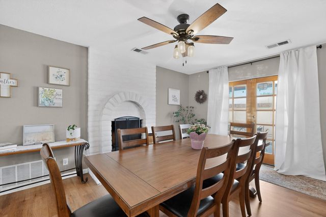 4000 Las Cimbras Court SE, Rio Rancho, NM 87124