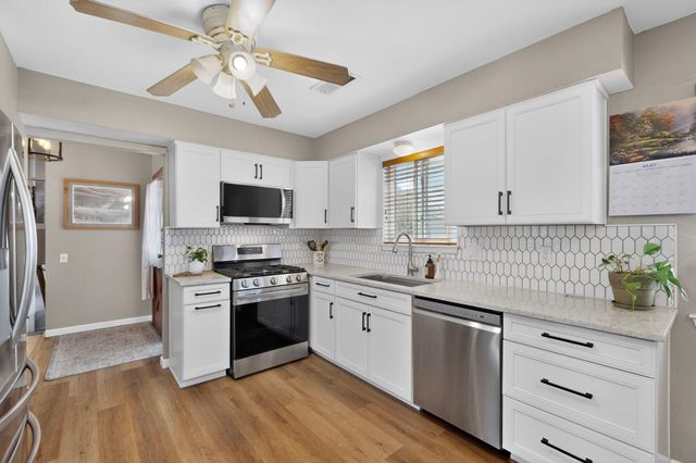4000 Las Cimbras Court SE, Rio Rancho, NM 87124