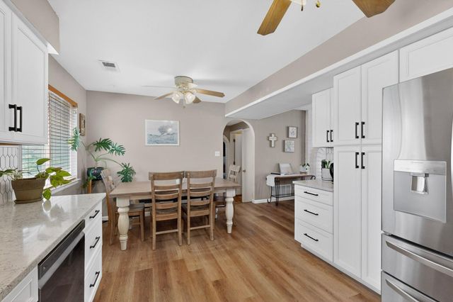 4000 Las Cimbras Court SE, Rio Rancho, NM 87124