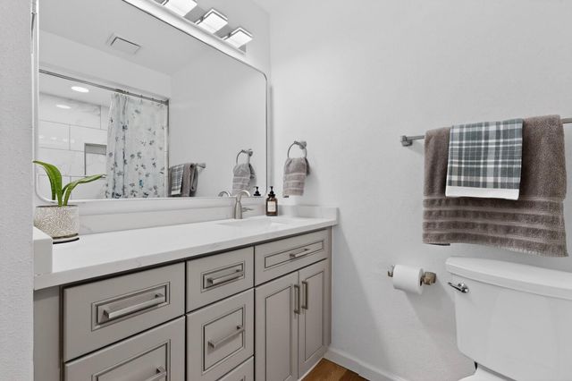 4000 Las Cimbras Court SE, Rio Rancho, NM 87124