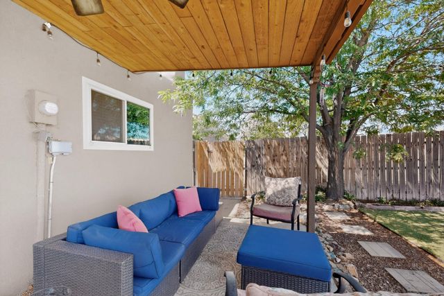 4000 Las Cimbras Court SE, Rio Rancho, NM 87124