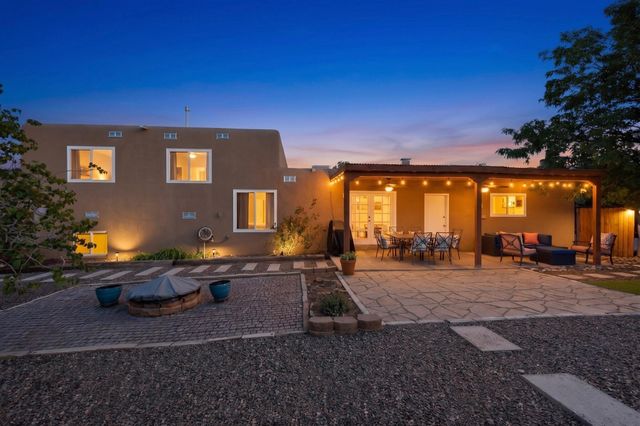 4000 Las Cimbras Court SE, Rio Rancho, NM 87124
