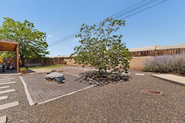 4000 Las Cimbras Court SE, Rio Rancho, NM 87124