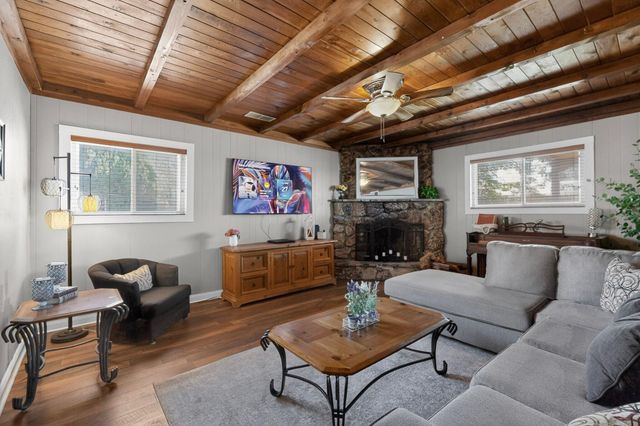 4000 Las Cimbras Court SE, Rio Rancho, NM 87124