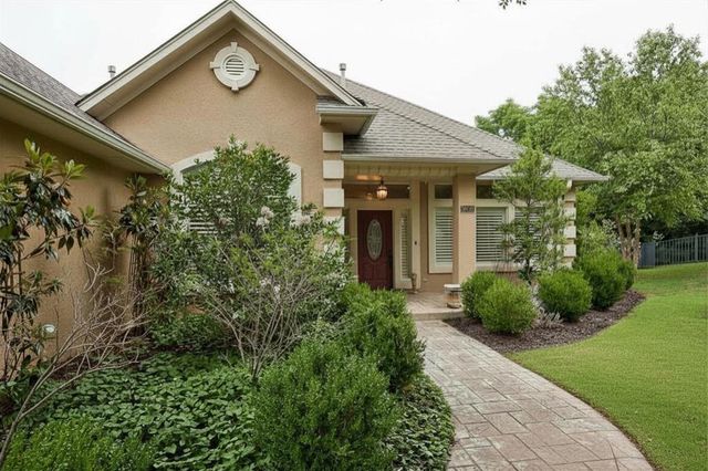 3809 Woodshadow Road, Edmond, OK 73003