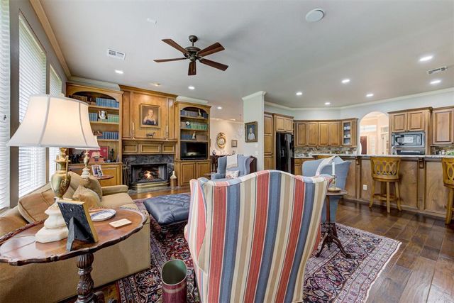 3809 Woodshadow Road, Edmond, OK 73003