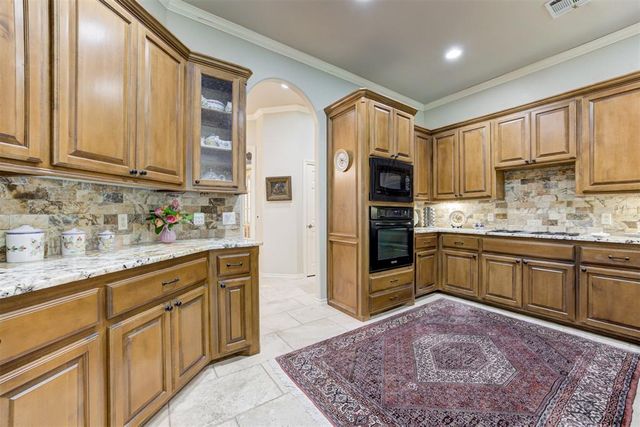 3809 Woodshadow Road, Edmond, OK 73003