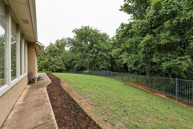 3809 Woodshadow Road, Edmond, OK 73003